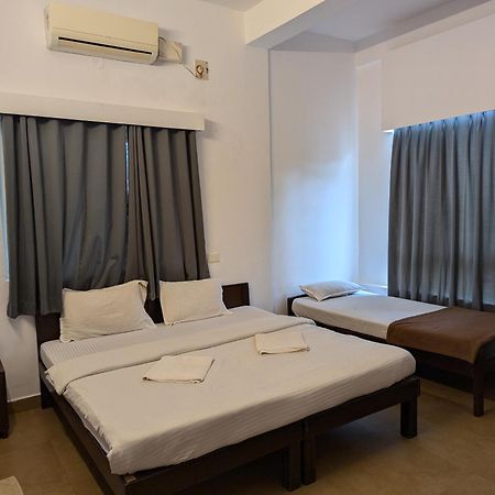 Hotel White Season Calangute Room photo